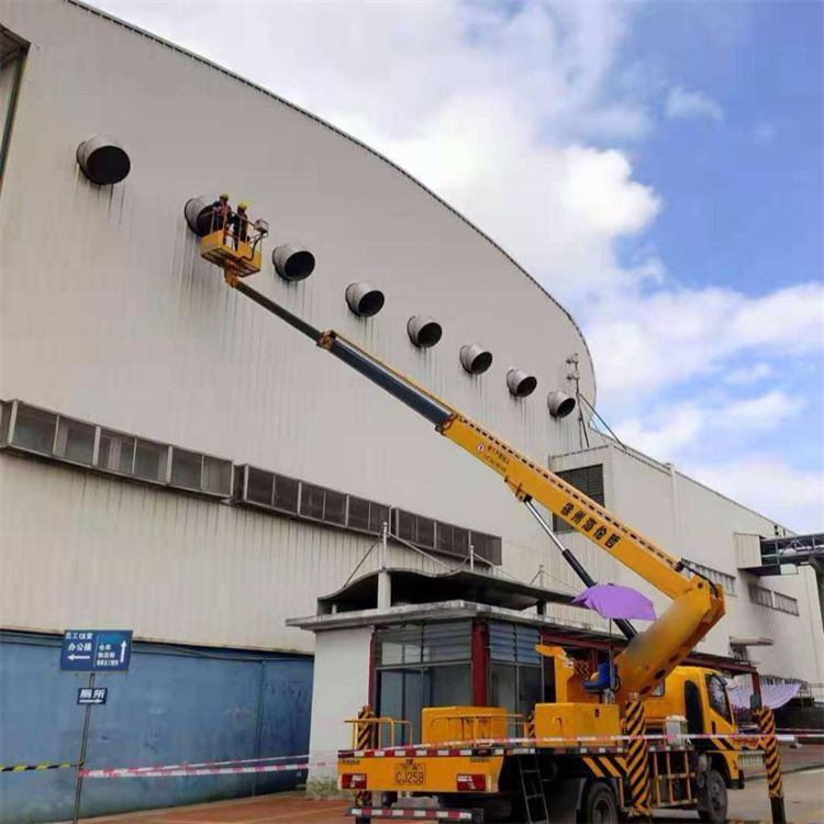 牙叉镇高空作业车出租服务：专业广告牌安装解决方案